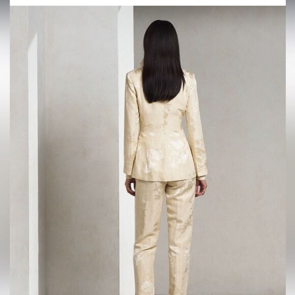 Ralph Lauren Resort ‘24 Collection Parker Floral Jacquard Single-Breasted Jacket - Picture 9 of 17